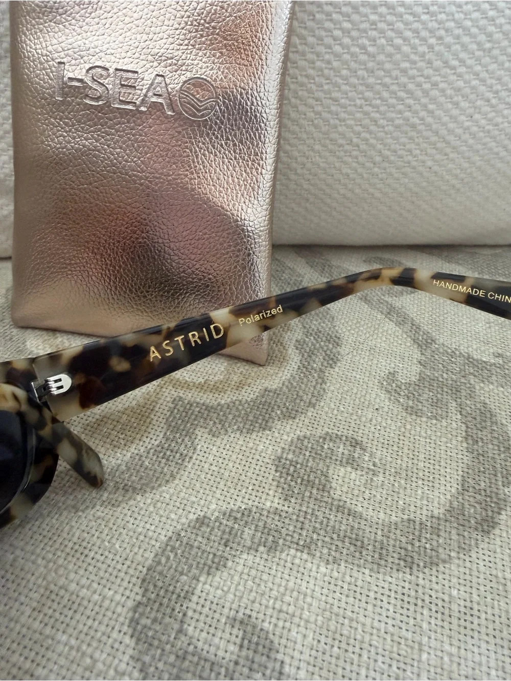 ISea light tortoise